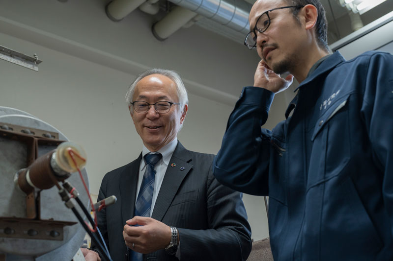  教授　古原 忠、 准教授　宮本 吾郎